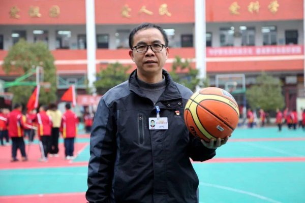 股票股指配资 让学生“玩好”, 是不是“不务正业”?
